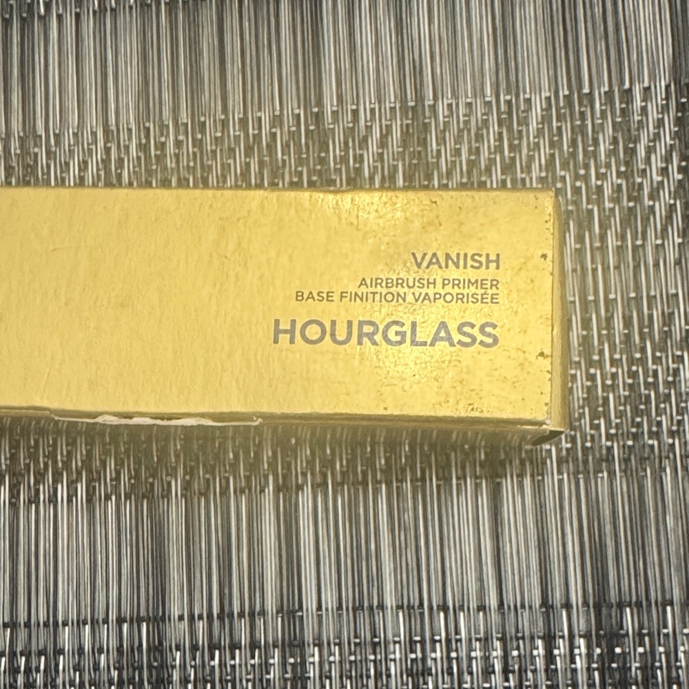Hourglass Vanish Airbrush Primer - Gold
